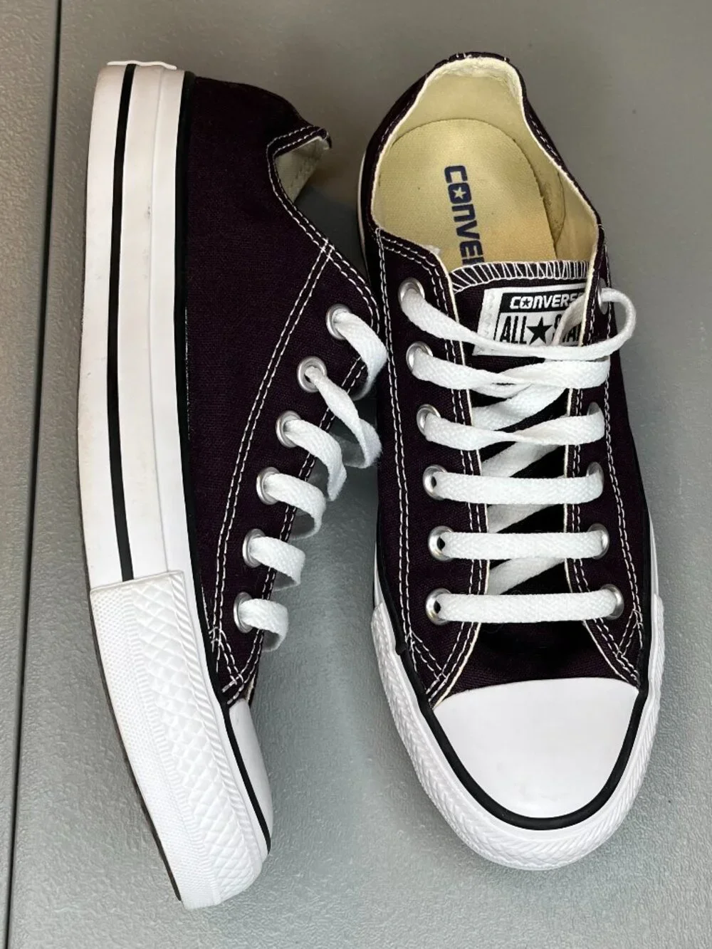 Converse Chuck Taylor All Star Burgundy Purple Low Top Sneakers Women’s 8 EUC - Picture 3 of 9